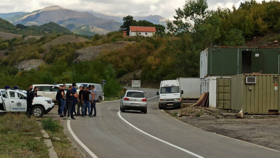 EKSPLOZIVNE NAPRAVE BAČENE NA JARINJE?! Prištinski mediji prenose udarnu vest