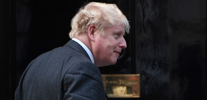 DOK JE ONA ŽALILA ZBOG SMRTI, ONI PARTIJALI! Otkriveni detalji o još jednoj žurki u Dauning stritu