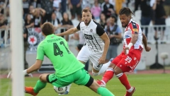OTKUD NJIH DVOJICA? UEFA sve iznenadila izborom sudija za Zvezdu i Partizan