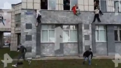 DRAMA U RUSIJI Napadač puca, ljudi iskaču kroz prozore!