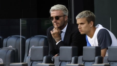 SIN DEJVIDA BEKAMA U PREMIJER LIGI Naslednik slavnog fudbalera stavio paraf