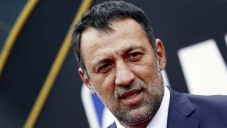 DOBIO PASOŠ Vlade Divac postao Crnogorac (FOTO)
