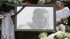 SRBIJA U SUZAMA! POSLEDNJI POZDRAV LEGENDI! Dušan Duda Ivković sahranjen na Novom groblju! (VIDEO)