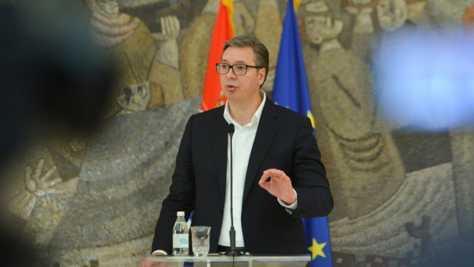 VUČIĆ SUTRA OTVARA FABRIKU BERI KALEBO Vodeći proizvođač čokolade stiže u Novi Sad