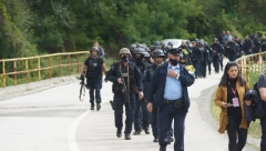 DRUGA NEDELJA NA BARIKADAMA Specijalci se ne povlače, građani ne odustaju