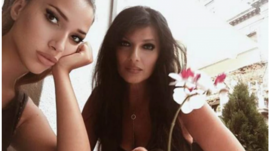 VRELE FOTKE PRVE ŽENE ŽELJKA JOKSIMOVIĆA OSTAVLJAJU BEZ DAHA Bujno poprsje i hot telo hipnotiše, pevaču neće biti dobro kada vidi! (FOTO)