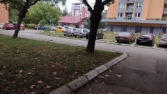 RODITELJI UPOZORAVAJU! U parkiću u Bloku 45 pojavio se manijak, skidao se pred decom!