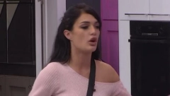 SVEKRVA RUMUNKA, SVEKAR ROM Viktorija pričala Sandri o svom braku: Radio je preko, trošili smo njegove pare!