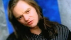 BIO JE U VEZI SA OBE SVOJE PEVAČICE! Napustile su grupu i nastavile sa solo karijerom