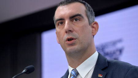 CILJ PROTESTA LOV NA FOTELJE Vladimir Orlić: Dobili i više nego što su tražili, zbog čega najavljene "blokade" predstavljaju - čisto nasilje"