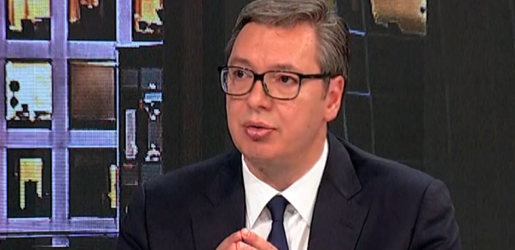 MALI VUKAN GRLI TELEVIZOR Predsednik otkrio emotivni momenat iz porodičnog života