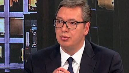 MALI VUKAN GRLI TELEVIZOR Predsednik otkrio emotivni momenat iz porodičnog života