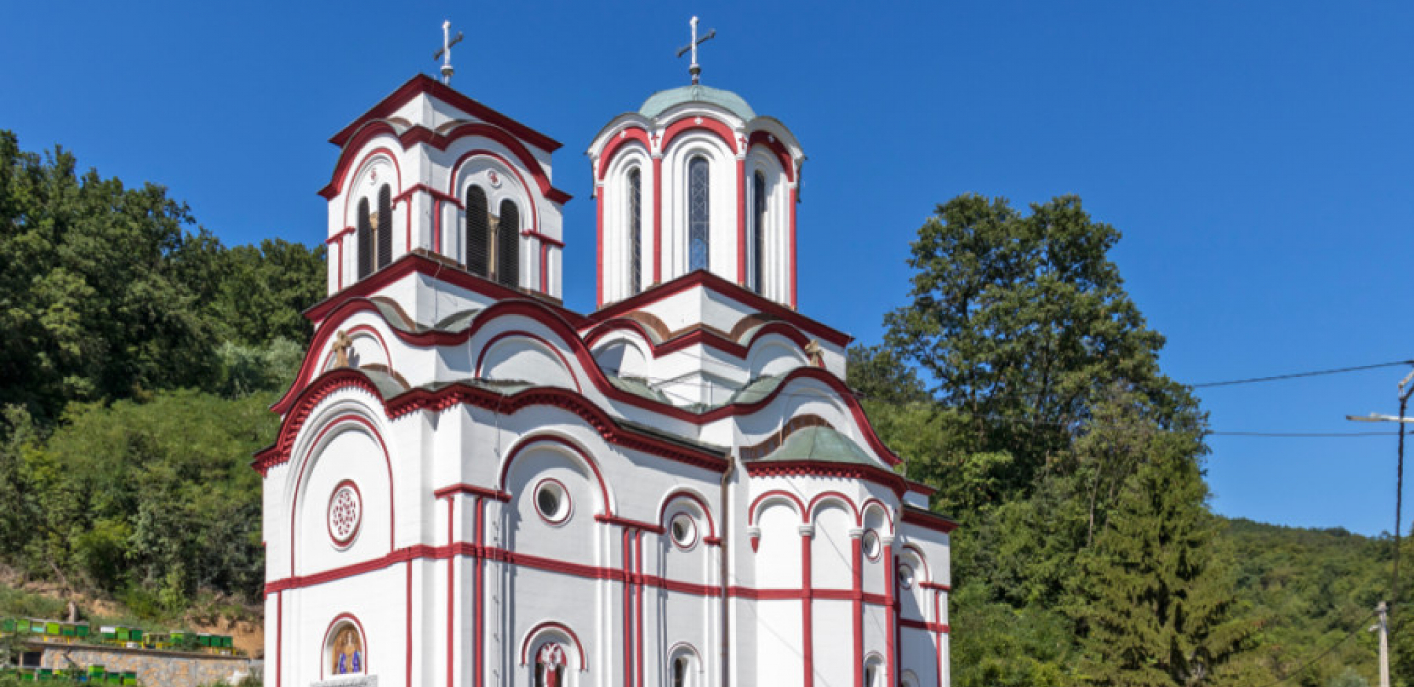 NIŠTA NIJE POMAGALO, A ONDA JE IZ BEČA DOŠLA U SRPSKI MANASTIR Osetila je ruku na ramenu, a samo četiti meseca kasnije...