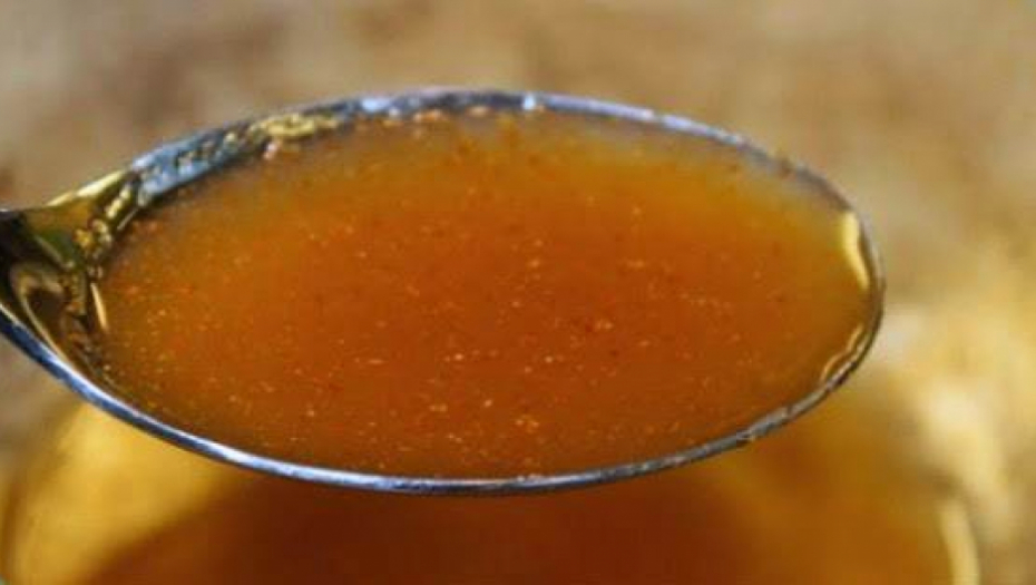 SIPAJTE PROPOLIS U OVAJ VREO NAPITAK Dobićete moćan stari lek za čišćenje pluća i sinusa