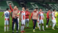 GRMELO JE U RAZGRADU! Evo kako su igrači i navijači Zvezde slavili veliku pobedu!