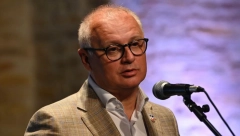 Vesić: Počinje rekonstrukcija platoa ispred Doma Narodne skupštine