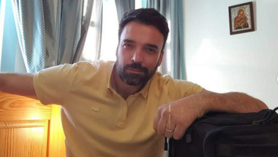 UHVAĆEN U NEPRIJATNOJ SITUACIJI Ivan Bosiljčić grli drugu ženu naočigled svih, a baš nju je nekada voleo! (FOTO)