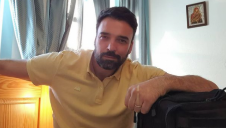 UHVAĆEN U NEPRIJATNOJ SITUACIJI Ivan Bosiljčić grli drugu ženu naočigled svih, a baš nju je nekada voleo! (FOTO)