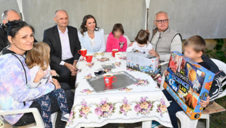 GORAN VESIĆ PORUČIO SUGRAĐANIMA Pomoći ćemo svima kojima je pomoć potrebna!