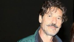 SPAVA SA DIVLJIM ŽIVOTINJAMA Gagi Jovanović odveo ženu u divljinu, jedu samo puževe i biljke