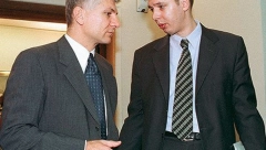 KAKO JE ZAISTA VUČIĆ REAGOVAO KADA JE ĐINĐIĆ UBIJEN? Evo zbog čega je pokojni premijer oterao Đilasa od sebe!