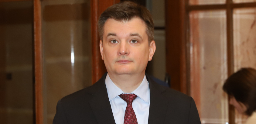 JOVANOV O NAPADIMA NA DANILA VUČIĆA Ko god od Đilasa dobije pozajmicu u novcu, izgleda da je dužan da dug vrati udarima na porodicu predsednika Vučića