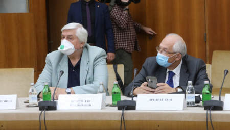 NAREDNA SEDMICA JE KLJUČNA Krizni štab će prelomiti: Da li sledi pooštravanje mera?