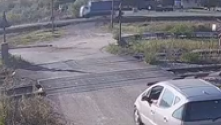 VOZ PREGAZIO ŽENU Užas kod Šapca
