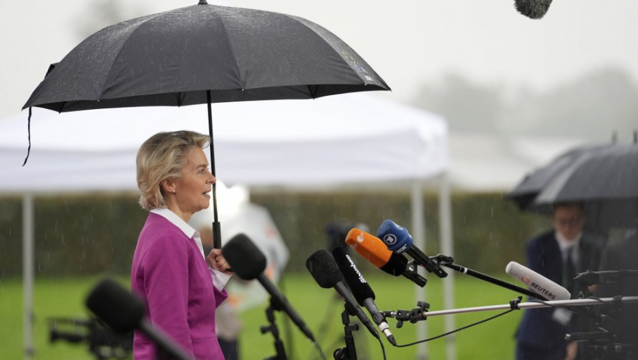 EU ZATVARA VAZDUŠNI PROSTOR ZA RUSKE LETELICE Lajen:  finansiraćemo kupovinu i isporuku naoružanja Ukrajini