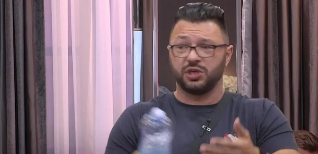 OVAKO IZGLEDA POLOMLJENA VILICA ADEMIRA PELEŠA Car ga udario iz sve snage u lice!