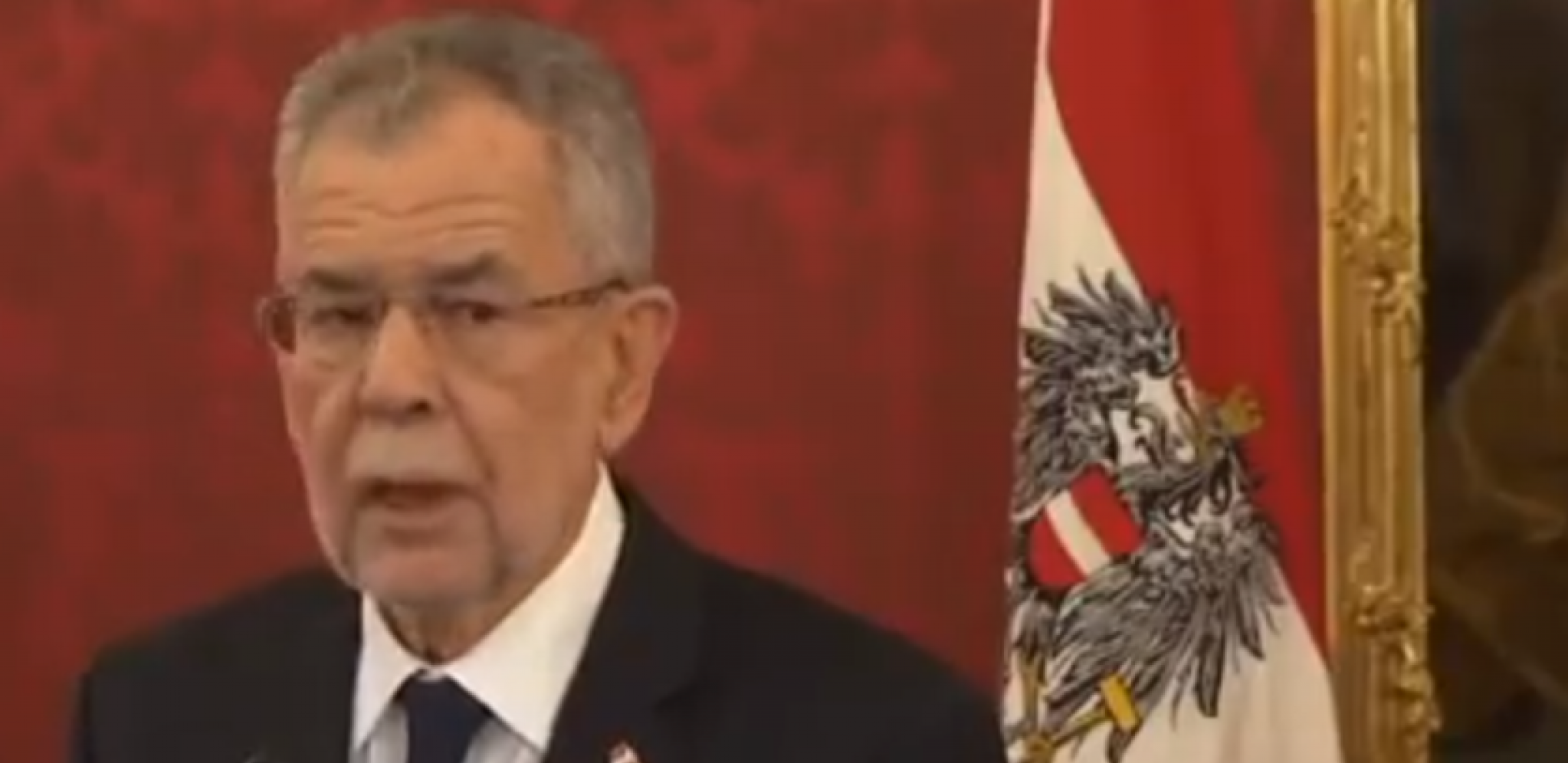HAOS U AUSTRIJI Kulminiralo nezadovoljstvo građana, predsednik države doživeo strašno poniženje (VIDEO)
