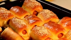 Bolje nego iz pekare: Recept za domaće rol viršle