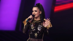 NOVA KRLAJICA BAKŠIŠA Zoranu kitili evrićima na proslavi kod Đanija, pevačica dovela atmosferu do usijanja