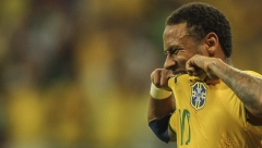 NEJMARE, ŠTA TI JE TO NA GLAVI? Došao na trening i šokirao saigrače! (FOTO)