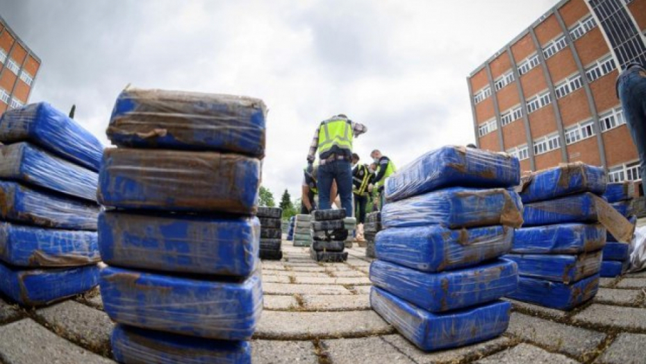 Zaplenjeno pola tone kokaina vrednog 136 miliona dolara (FOTO,VIDEO)