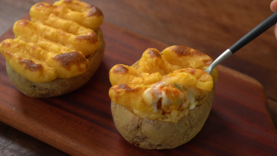 SIROTINJSKO JELO NA NOV NAČIN Krompir iz rerne sa pikantnim umakom, svekrva će vam tražiti recept