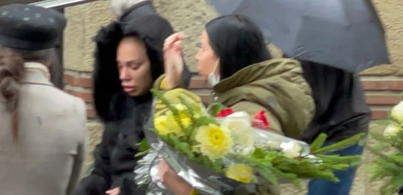 POTRESAN PRIZOR! OLGA MARGITIĆ SAHRANILA OCA Zadrugarka se pojavila u vidno lošem stanju nakon očevog samoubistva