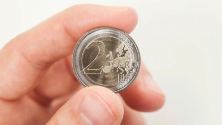 POTRAŽITE PO NOVČANIKU Samo nekoliko ovih novčića od 2 evra, doneće vam brdo para