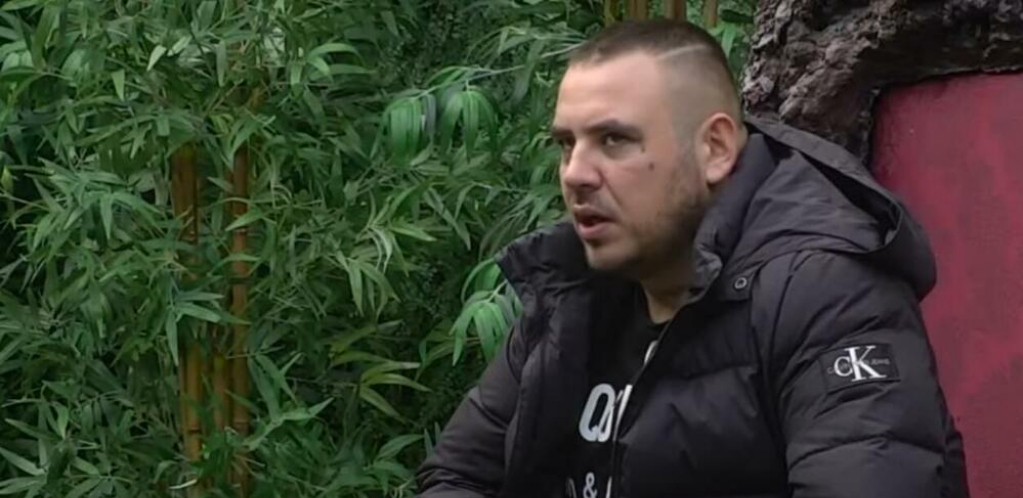 BESAN KAO RIS Car opleo po Mensuru, Tomoviću i Janjušu, a onda ponizio Dejana pred Dalilom: Bila bi sigurnija uz mene!