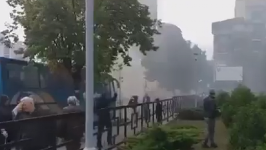 EKSPLOZIJA U KOSOVSKOJ MITROVICI Srbi dižu barikade