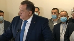 „ŽURKA U PONEDELJAK“ Dodik najavio, pevaće o Aliji