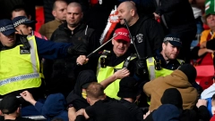 ISPADI NA VEMBLIJU Brzo ih stigla ruka pravde, navijači dve godine van stadiona