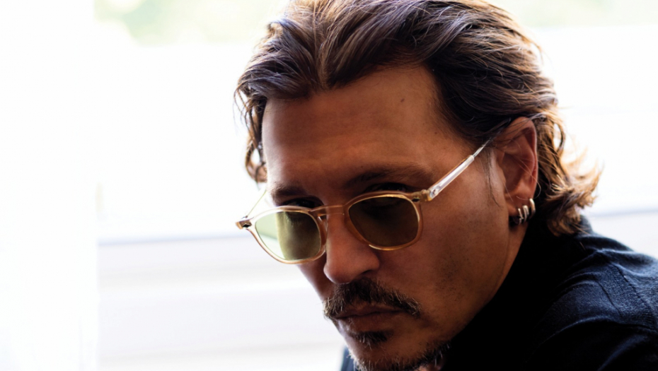 DRAMA U HOLIVUDU! Džoni Dep se onesvestio u hotelskoj sobi, hitna pomoć odmah reagovala!