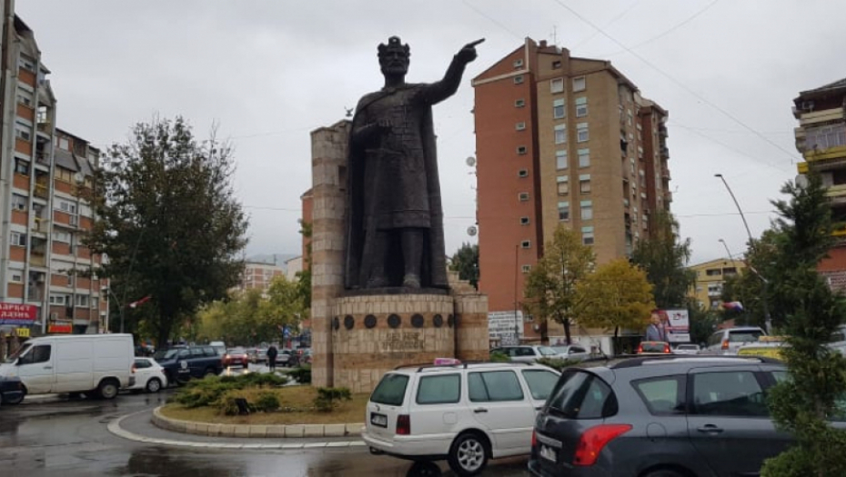 UBISTVO U JUŽNOM DELU MITROVICE Muškarac sa Kosova preminuo od povrede nožem, napadači u bekstvu!