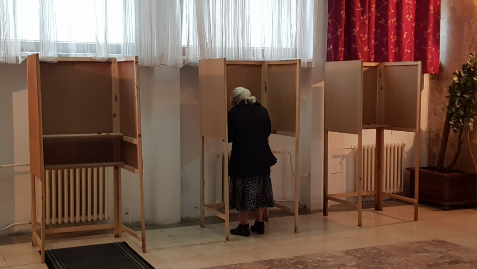 VAŽNE INFORMACIJE ZA SVE GRAĐANE Telefoni za proveru upisa u izvodima iz JBS za referendum