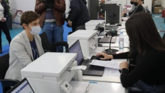 TELEFON MINISTARSTVA ZDRAVLJA ZVONI Javljaju se antivakseri koji prete