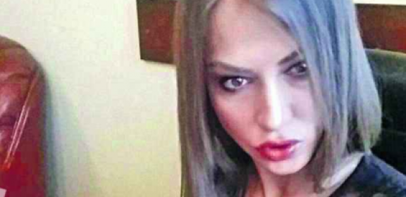 DIJANINE NOVE PERVERZIJE Hrkalovićeva zadiže suknju i pokazuje haltere! (FOTO)