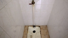 SVI SMO OVO RADILI POGREŠNO Evo kako se pravilno koristi "čučavac"?