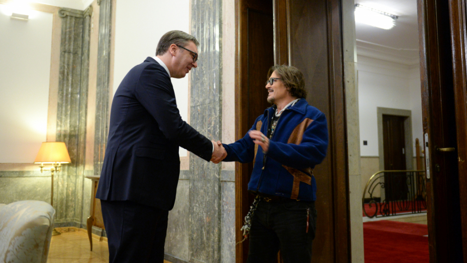 HVALA DRAGI DŽONI Vučić i Dep napravili totalni šou u Predsedništvu, vest o Srbiji obilazi ceo svet! (FOTO/VIDEO)