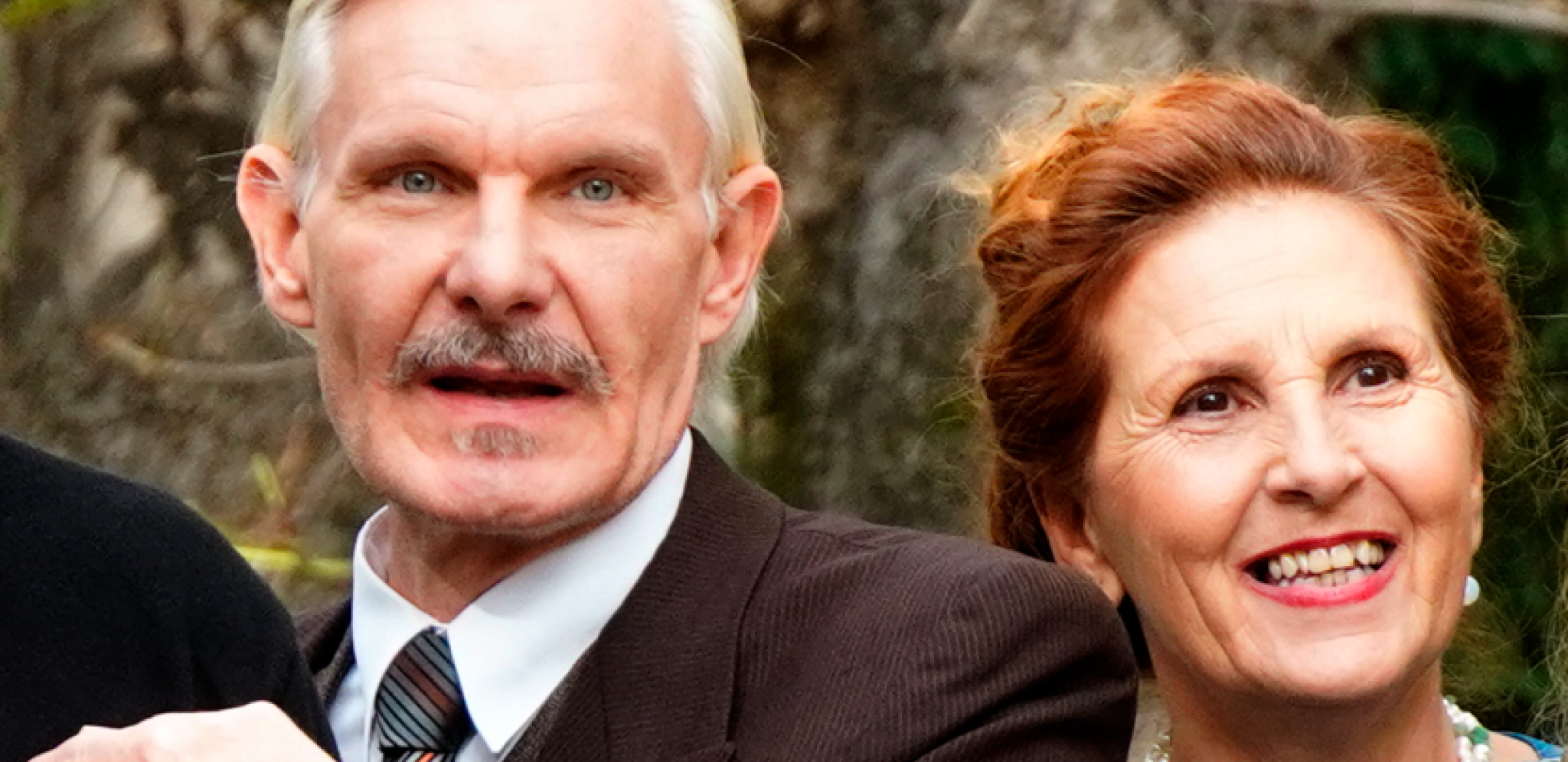 OVAJ POLITIČAR JE SIN OLGE ODANOVIĆ I DRAGANA PETROVIĆA PELETA Jako je uticajan i cenjen, a jedna stvar iz prošlosti o njemu šokira! (FOTO)
